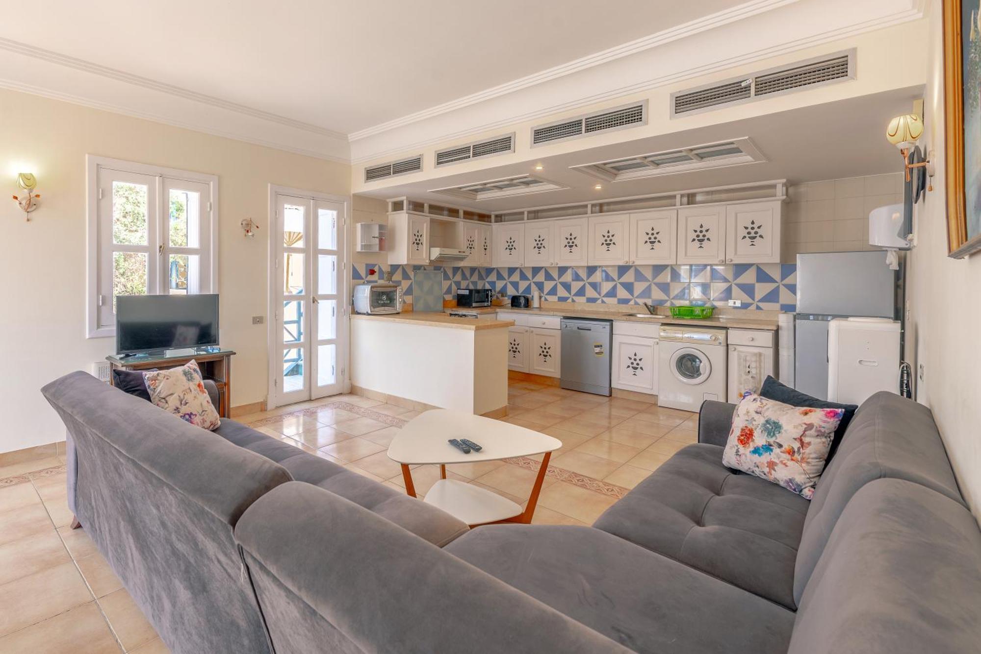 Case de vacanță Seaview Penthouse With Roof In Marina El Gouna Egypt *