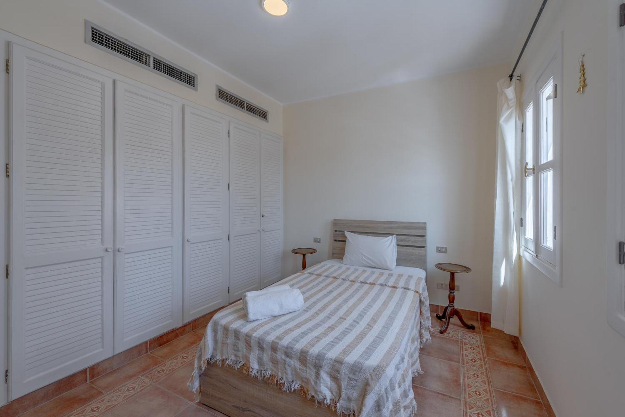 Seaview Penthouse With Roof In Marina El Gouna Egypt Case de vacanță