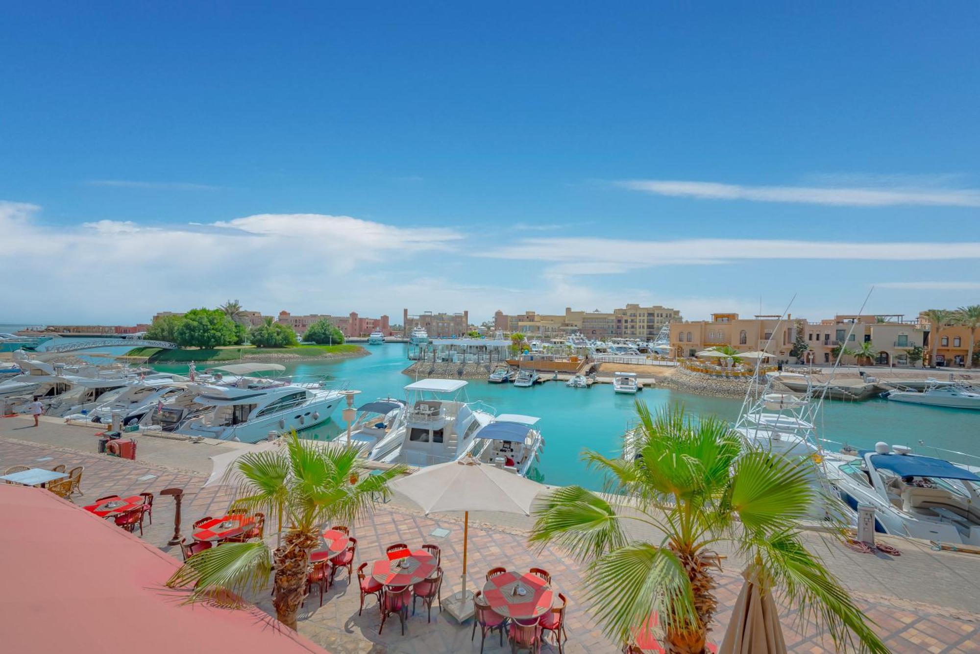 Seaview Penthouse With Roof In Marina El Gouna Egypt
