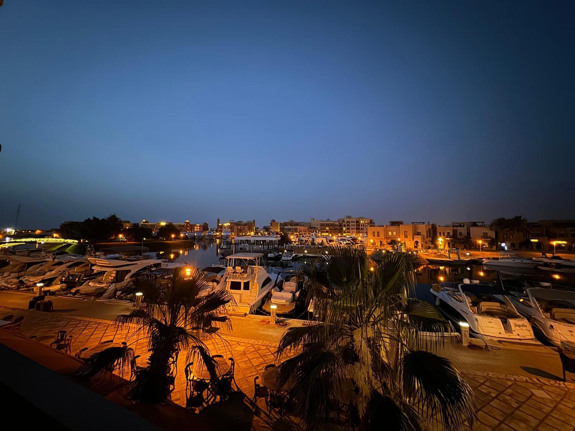 Seaview Penthouse With Roof In Marina El Gouna Egypt Case de vacanță